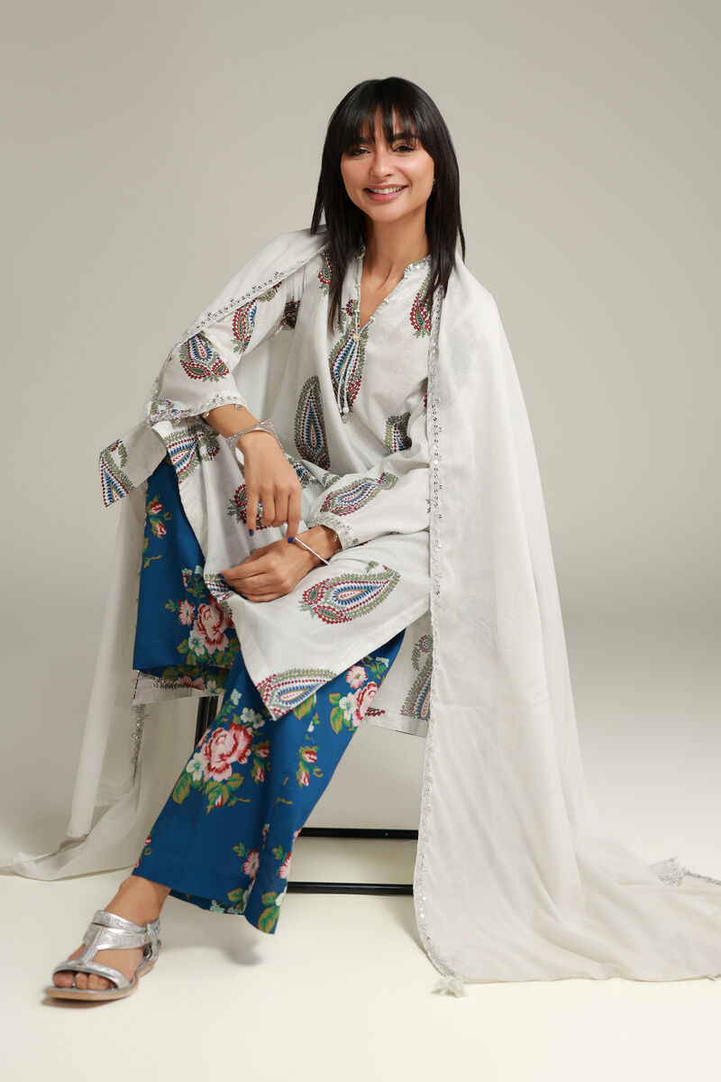 https://us.khaadi.com/dw/image/v2/BJTG_PRD/on/demandware.static/-/Sites-khaadi-master-catalog/default/dwf796dbca/images/hi-res/1-26-138-c-d_multi_1.jpg?sw=800&sh=1200