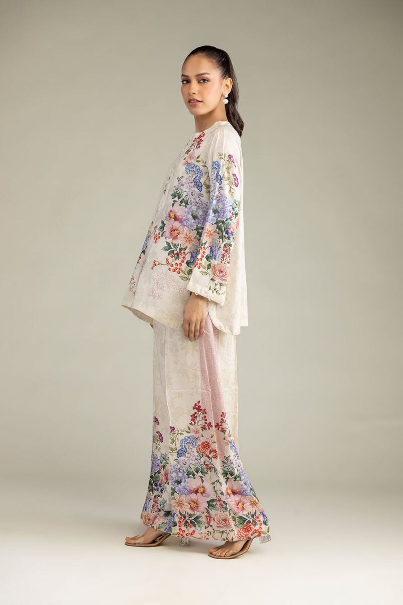 https://us.khaadi.com/dw/image/v2/BJTG_PRD/on/demandware.static/-/Sites-khaadi-master-catalog/default/dwf8c1397e/images/hi-res/1-26-239-b-g1_multi_1.jpg?sw=800&sh=1200