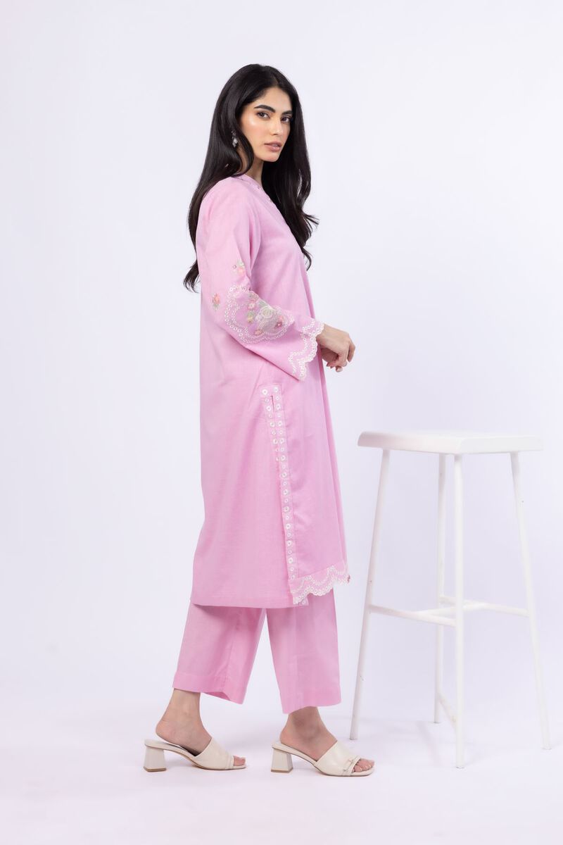 https://us.khaadi.com/dw/image/v2/BJTG_PRD/on/demandware.static/-/Sites-khaadi-master-catalog/default/dwf9233bbe/images/hi-res/25-08-8e6-04ba_multi_1.jpg?sw=800&sh=1200