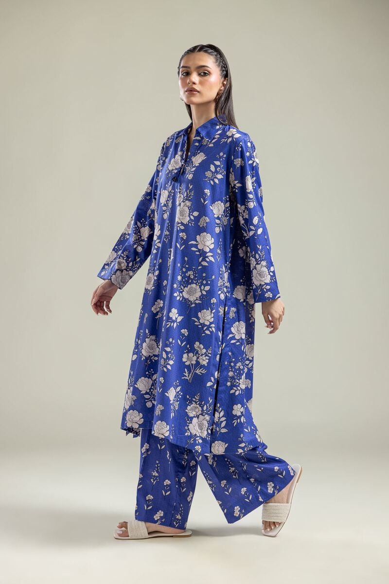 https://us.khaadi.com/dw/image/v2/BJTG_PRD/on/demandware.static/-/Sites-khaadi-master-catalog/default/dwfb7599a7/images/hi-res/1-26-204-b-b2_multi_1.jpg?sw=800&sh=1200
