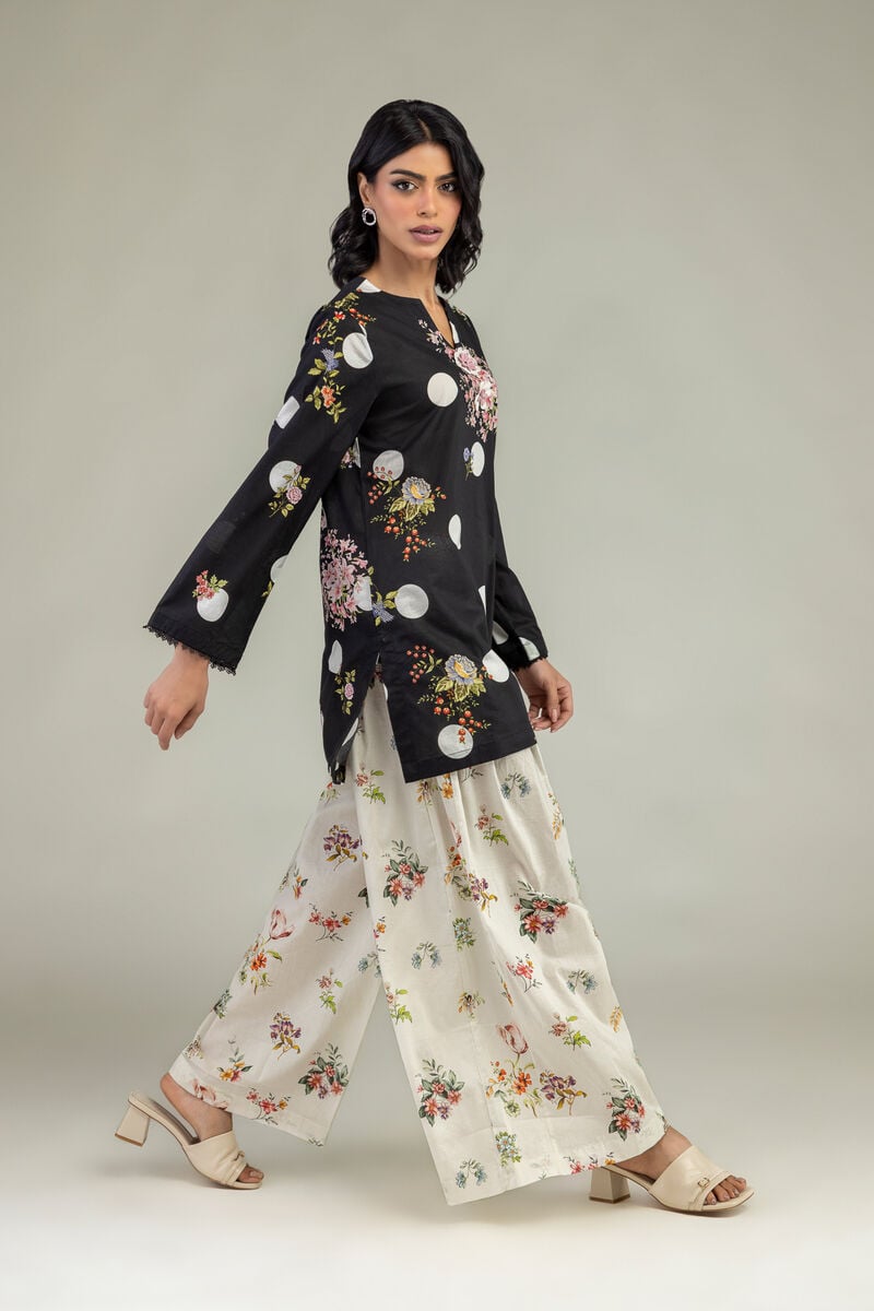 https://us.khaadi.com/dw/image/v2/BJTG_PRD/on/demandware.static/-/Sites-khaadi-master-catalog/default/dwfc568165/images/hi-res/1-26-240-b-j1_multi_1.jpg?sw=800&sh=1200