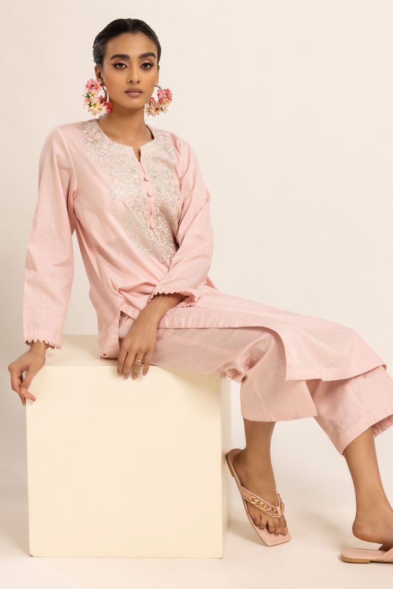  | Kurta | Embroidered | null