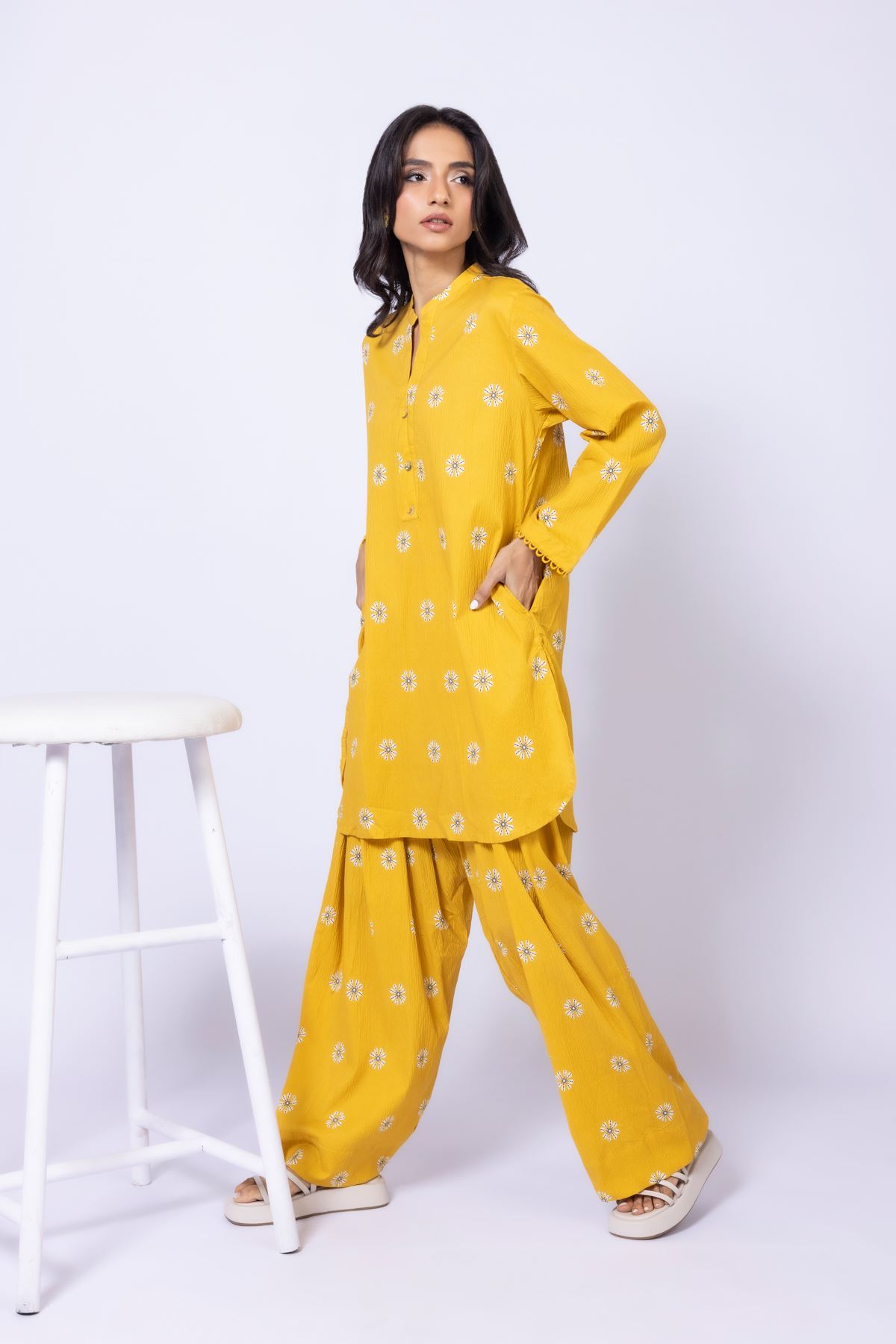 Buy Pants | 0.0 N/A | 25-10-11E4-06BA-VG_MULTI | Khaadi United States