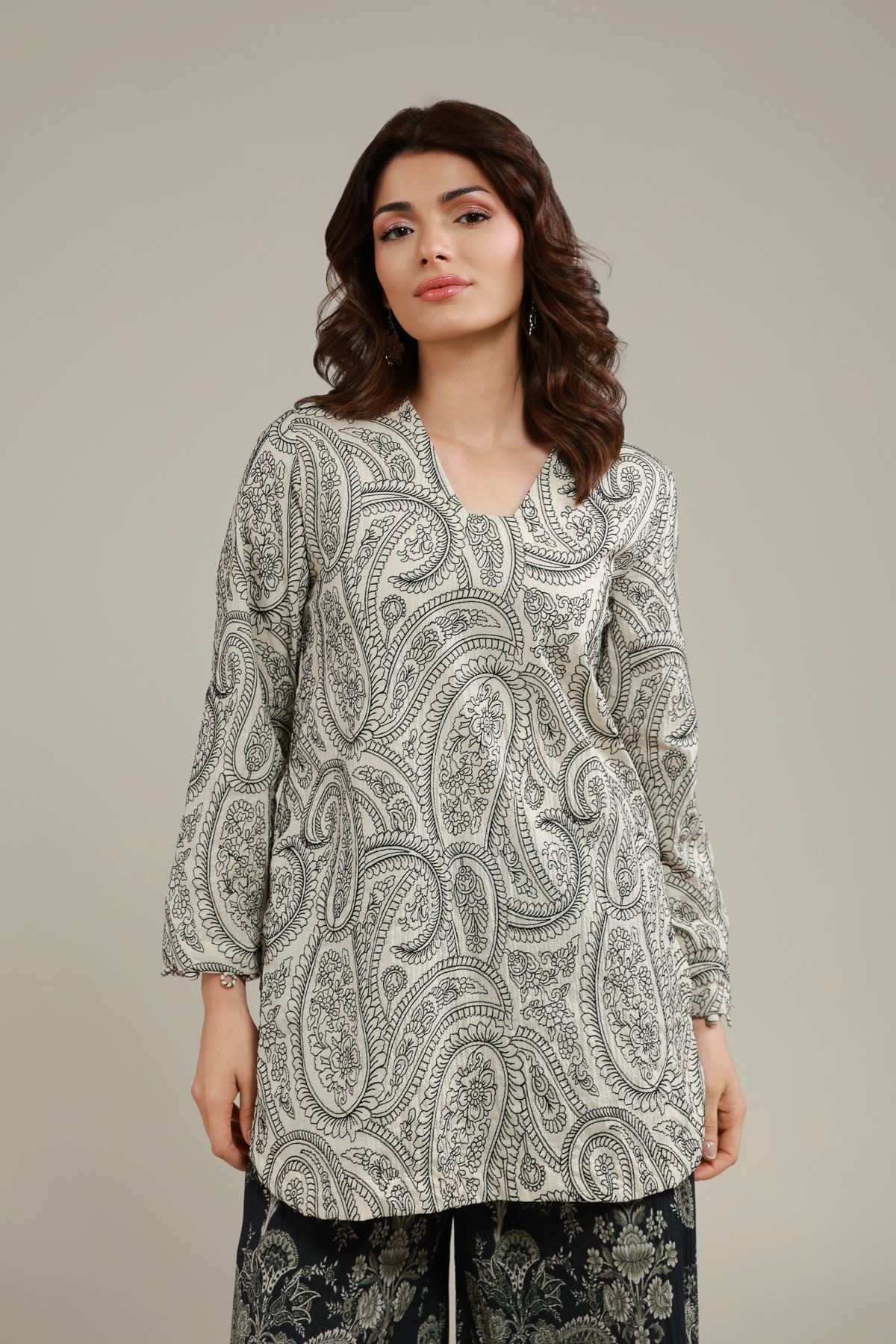 Buy Paisley Kurta | 0.0 N/A | 25-09-10E2-06TA-VG_MULTI | Khaadi