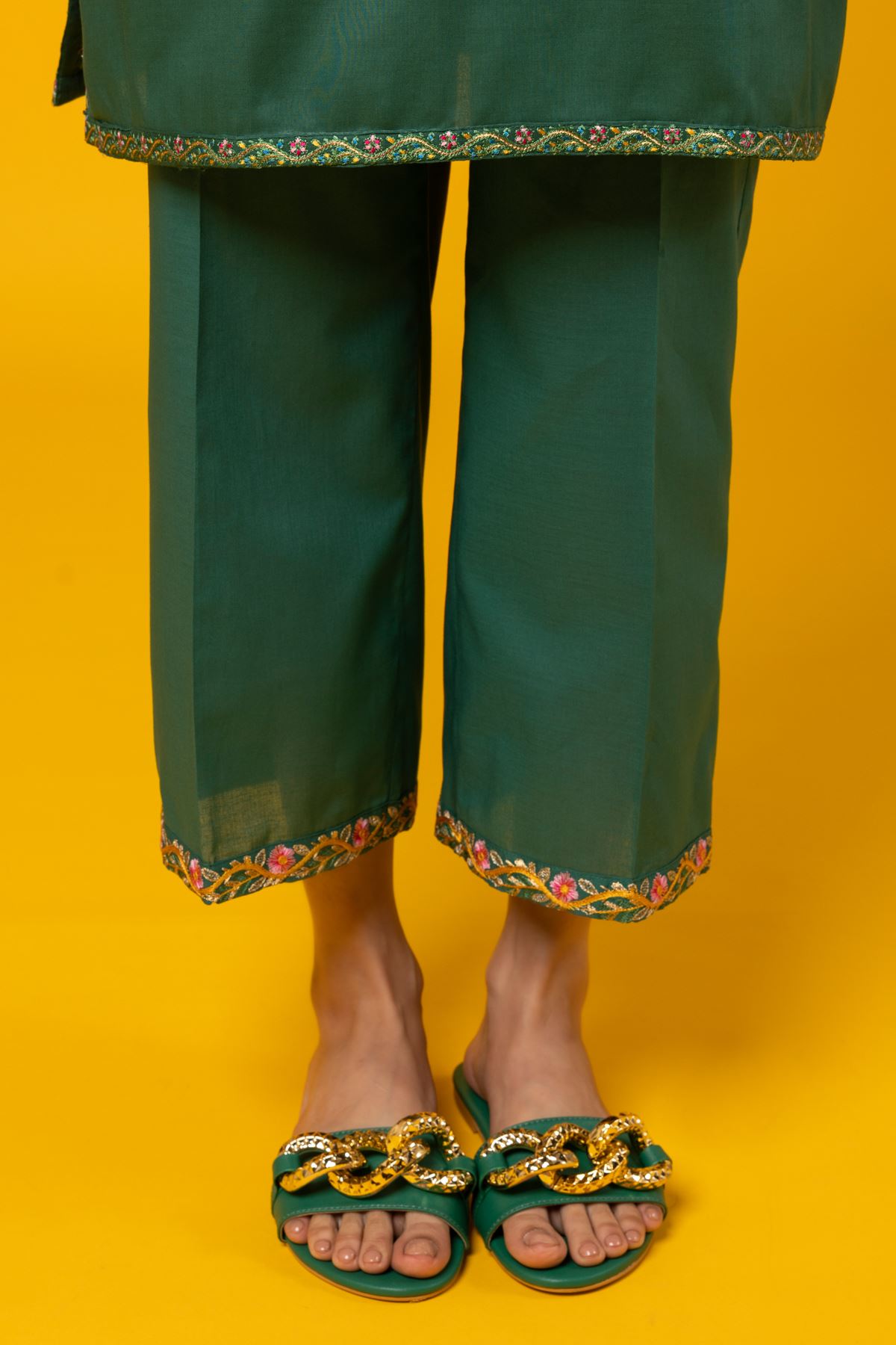 Buy Pants | Embroidered | 3.00 USD | 1001742304 | Khaadi United States