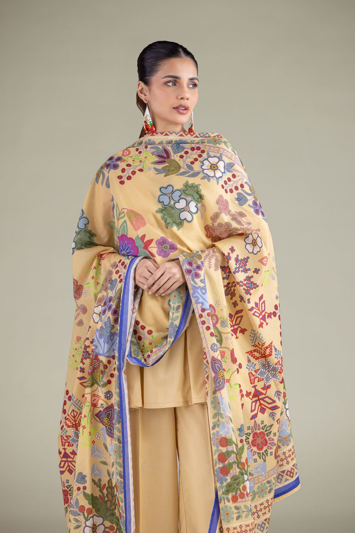 Buy Geometric Threadwork Dupatta | 25.00 USD | 1-26-117-C-G-VG_MULTI ...