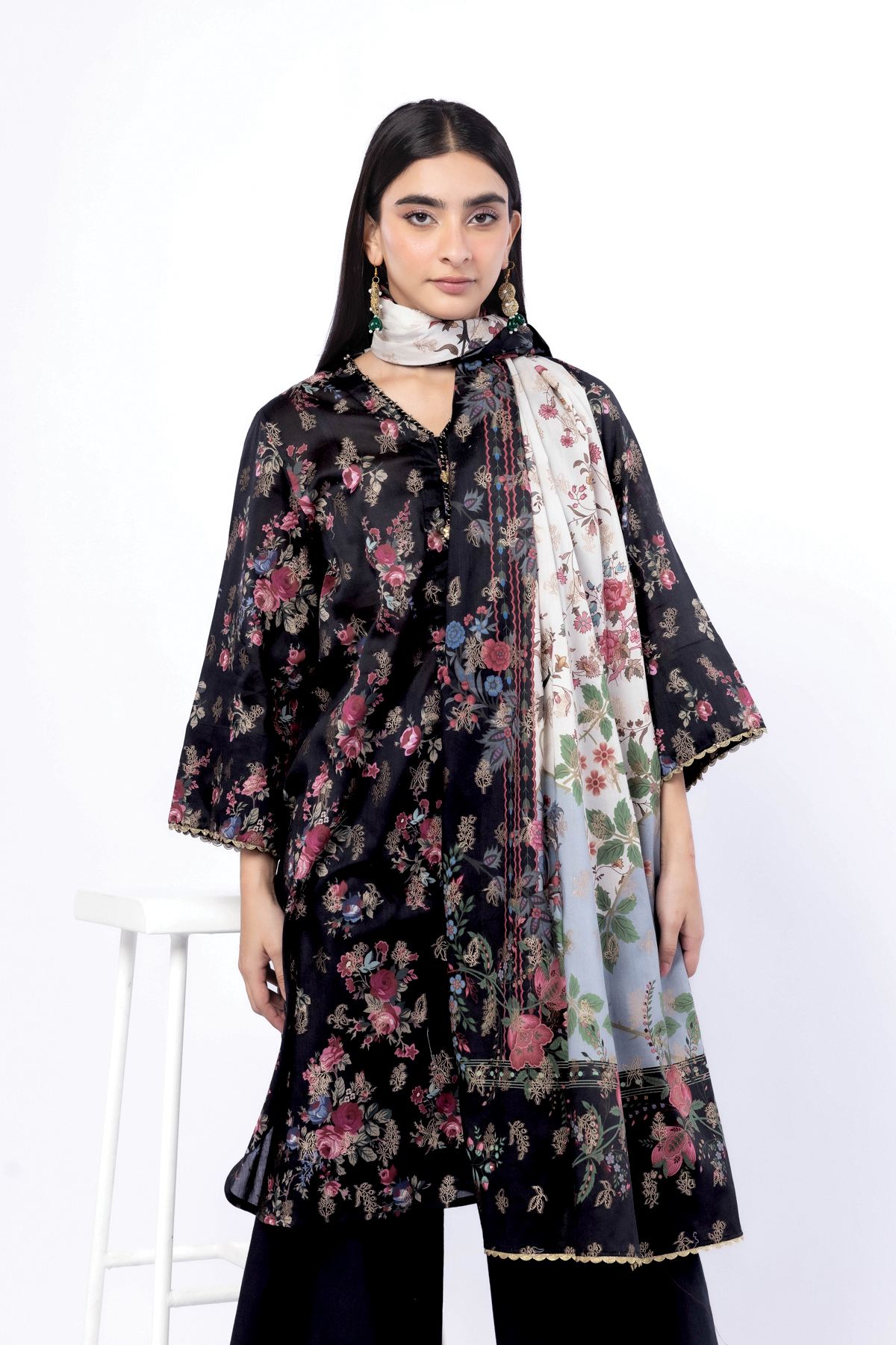 Buy Tailored 3 Piece | 0.0 N/A | T-A33-26-107FC-VG_MULTI | Khaadi