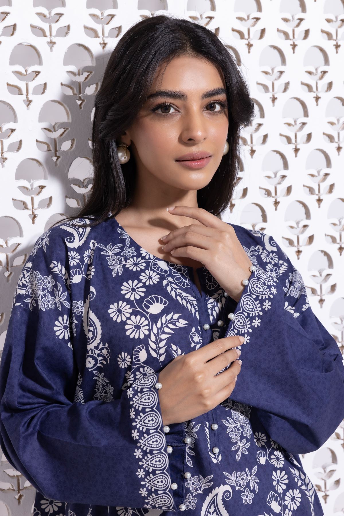 buy-kurta-7-50-usd-eet24516b-vg-navy-khaadi-united-states