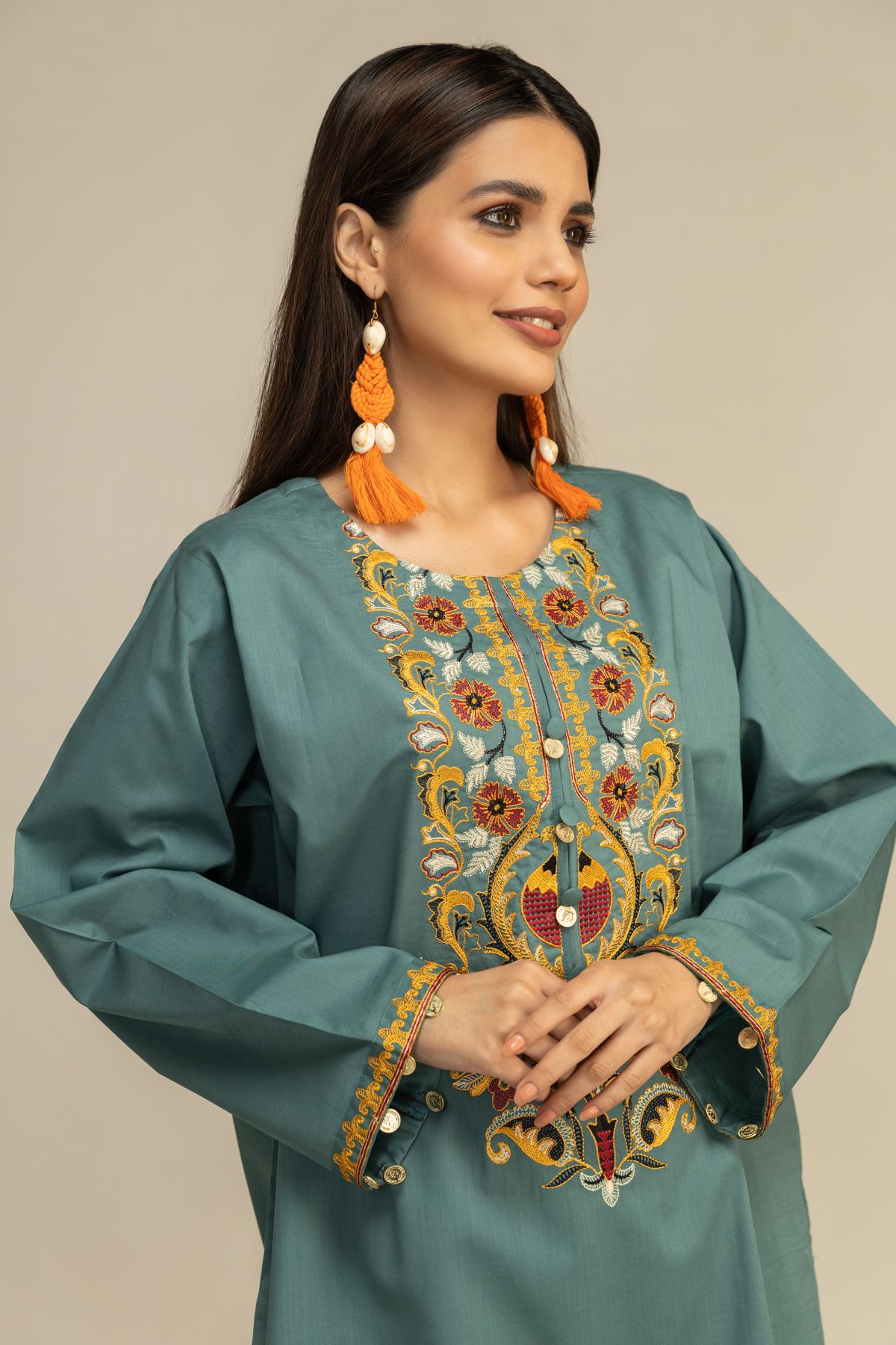 Buy Kurta | Embroidered | 30.00 USD | 1001799916 | Khaadi United States