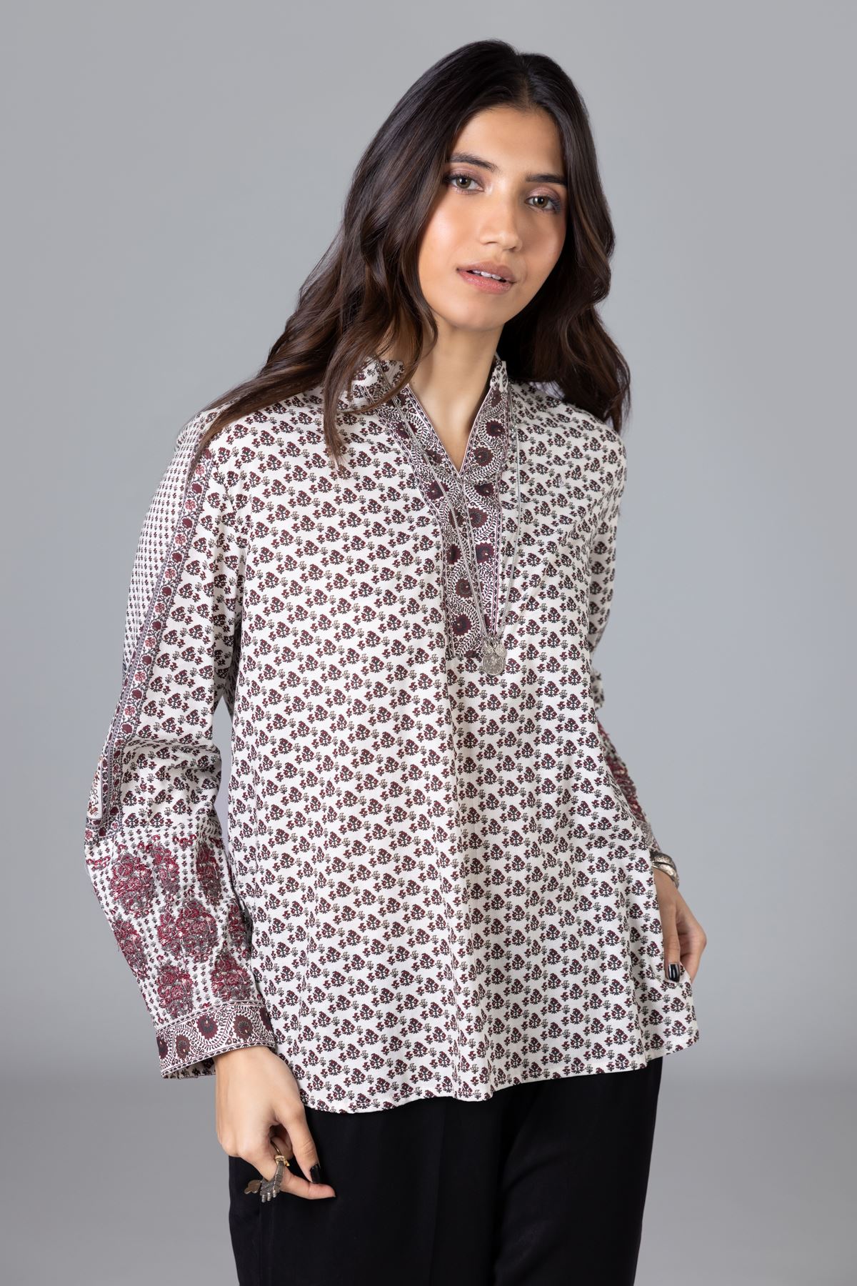 Buy Blouse | Embroidered | 9.00 USD | 1001820548 | Khaadi United States